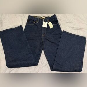 BNWT Levi’s ribcage wide leg jeans